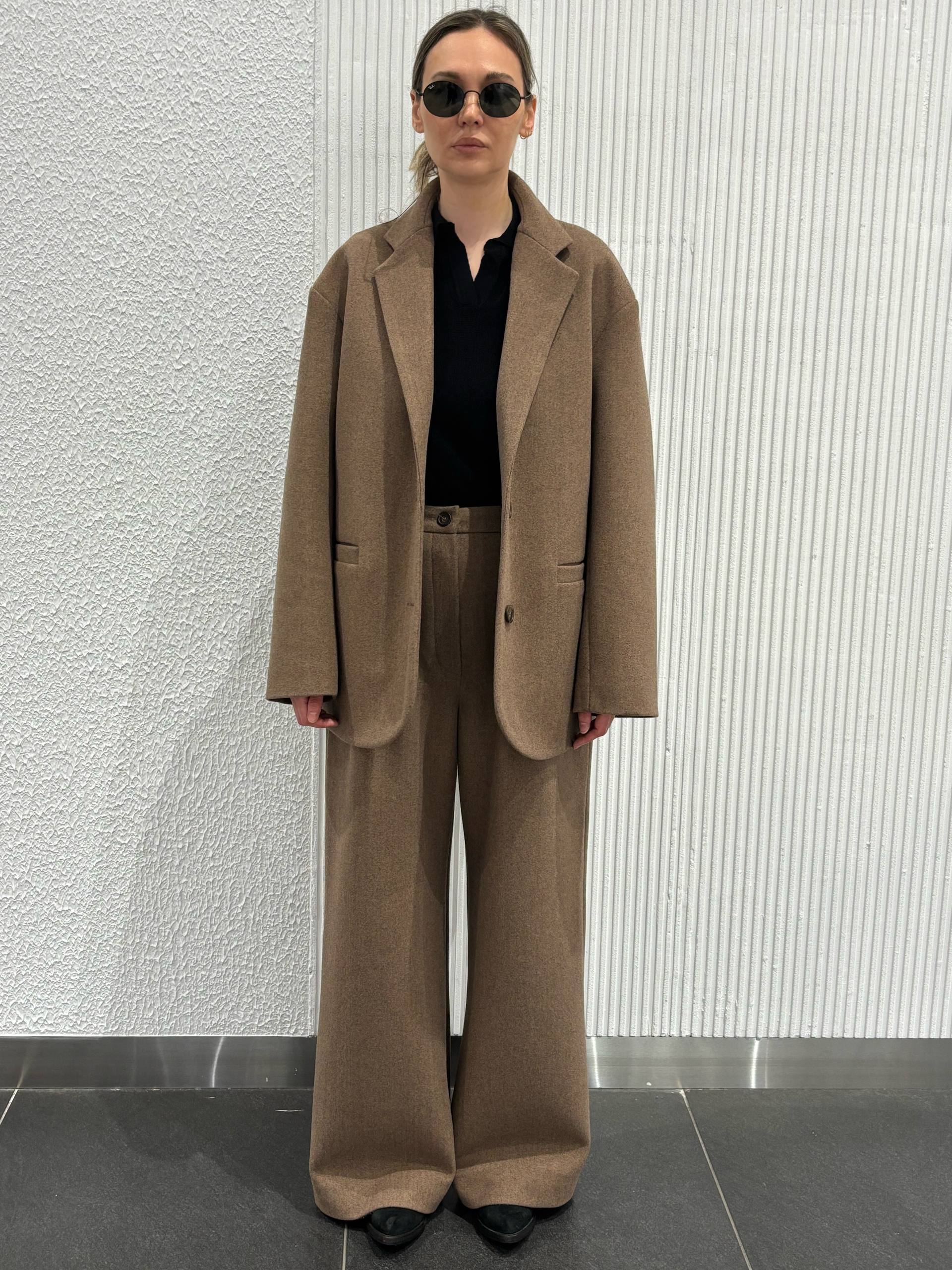 Пиджак свободного кроя PE.100.2212.10.2220.01 от интернет-магазина PFG STUDIO