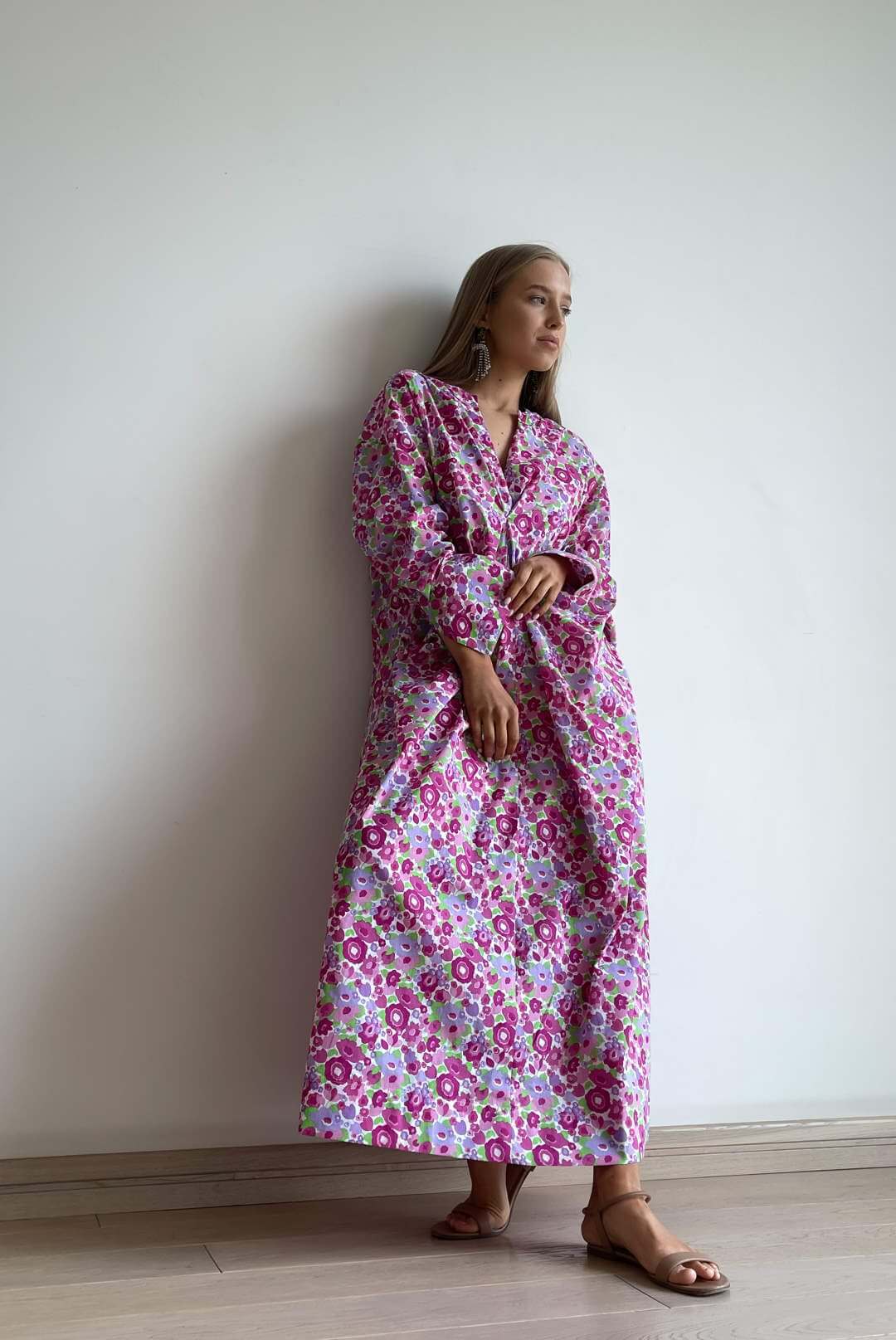Платье с защипами в цветочный принт PE.100.2212.05.127.116 от интернет-магазина PFG STUDIO