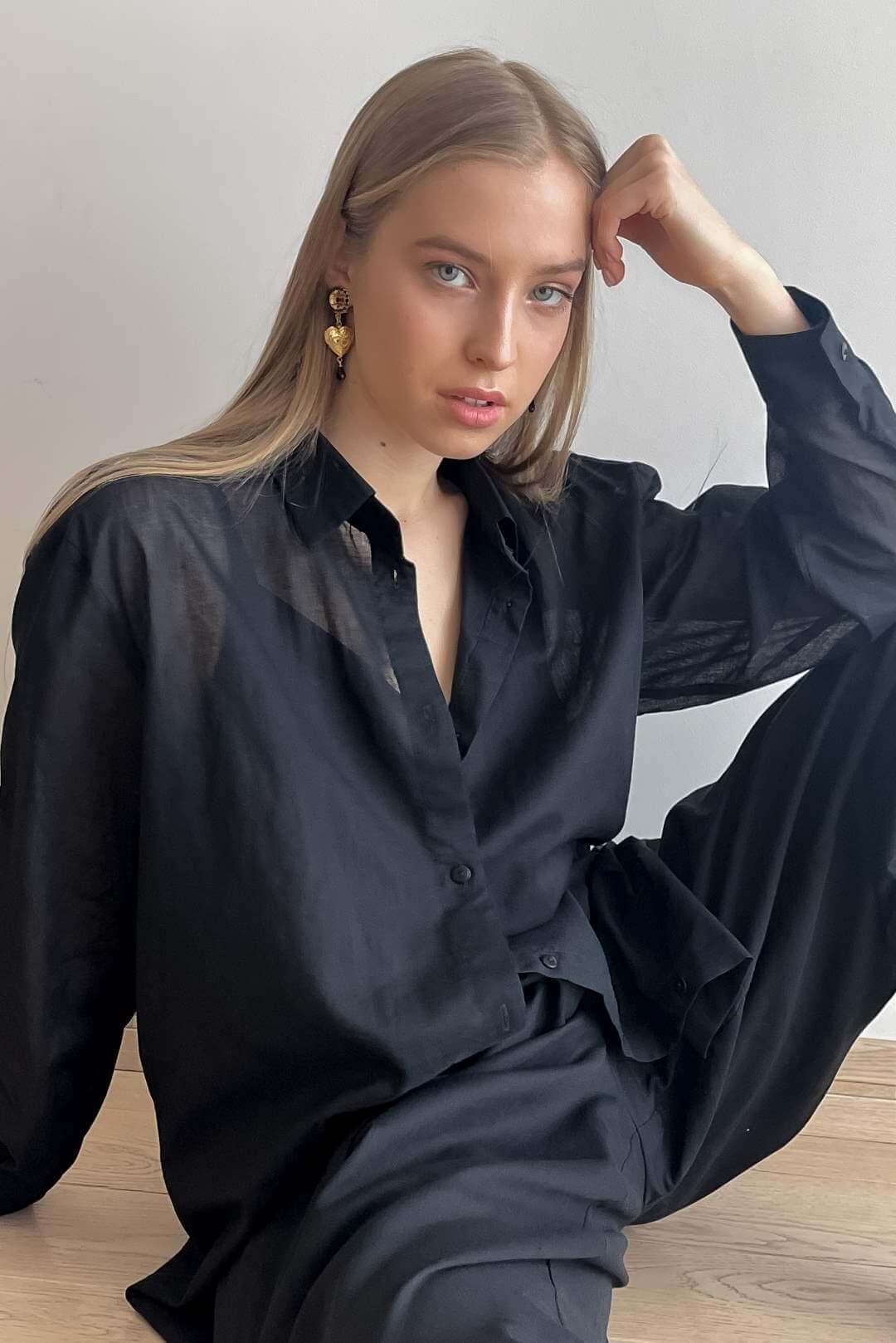 Блуза из батиста черная PE.100.2212.05.14.07 от интернет-магазина PFG STUDIO