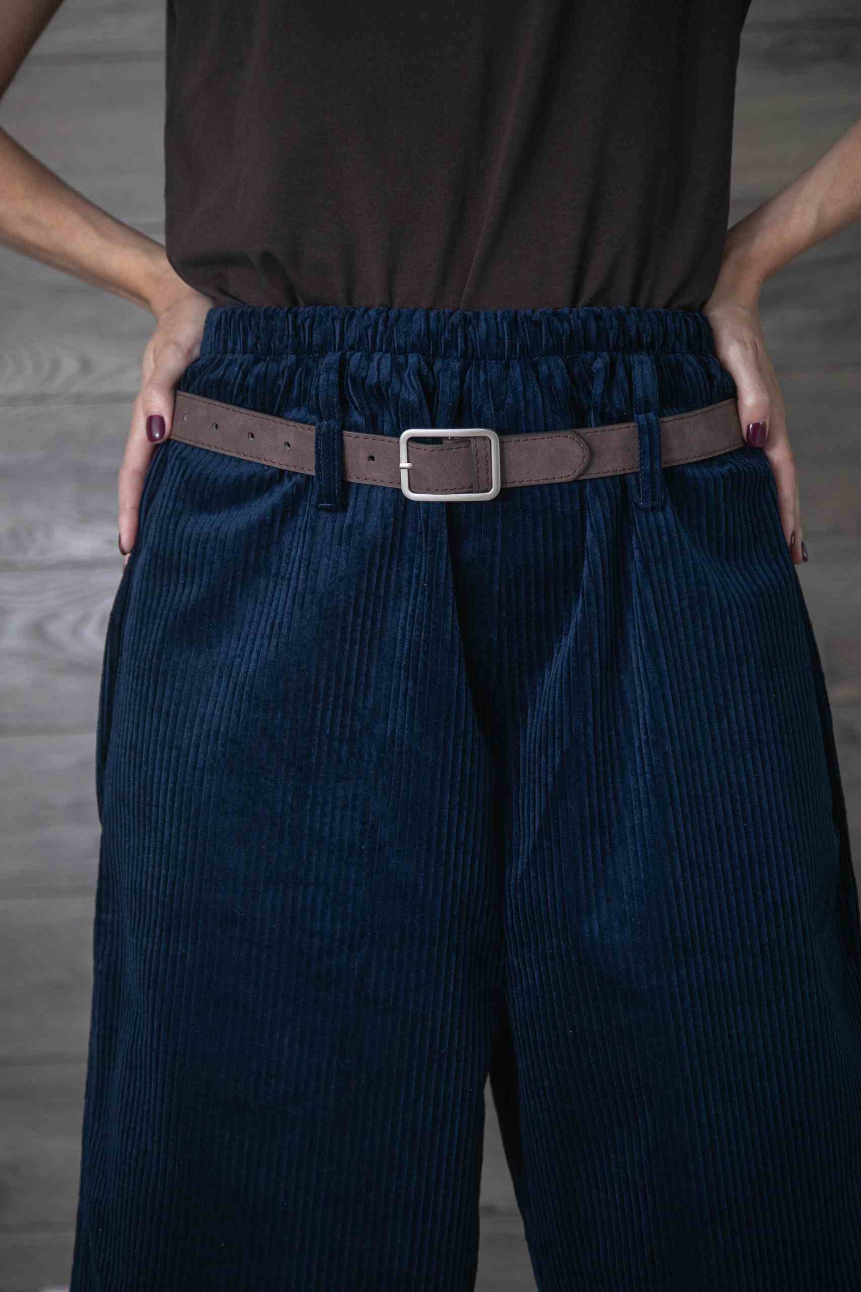 Брюки из вельвета с двойными шлевками  PE.100.2212.10.2220.05 от интернет-магазина PFG STUDIO