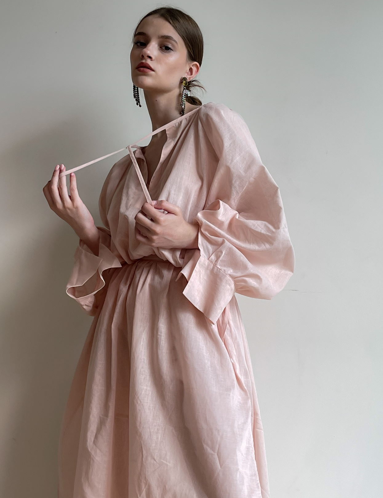 Платье кимоно из батиста розовое PE.100.2212.07.151.099 от интернет-магазина PFG STUDIO