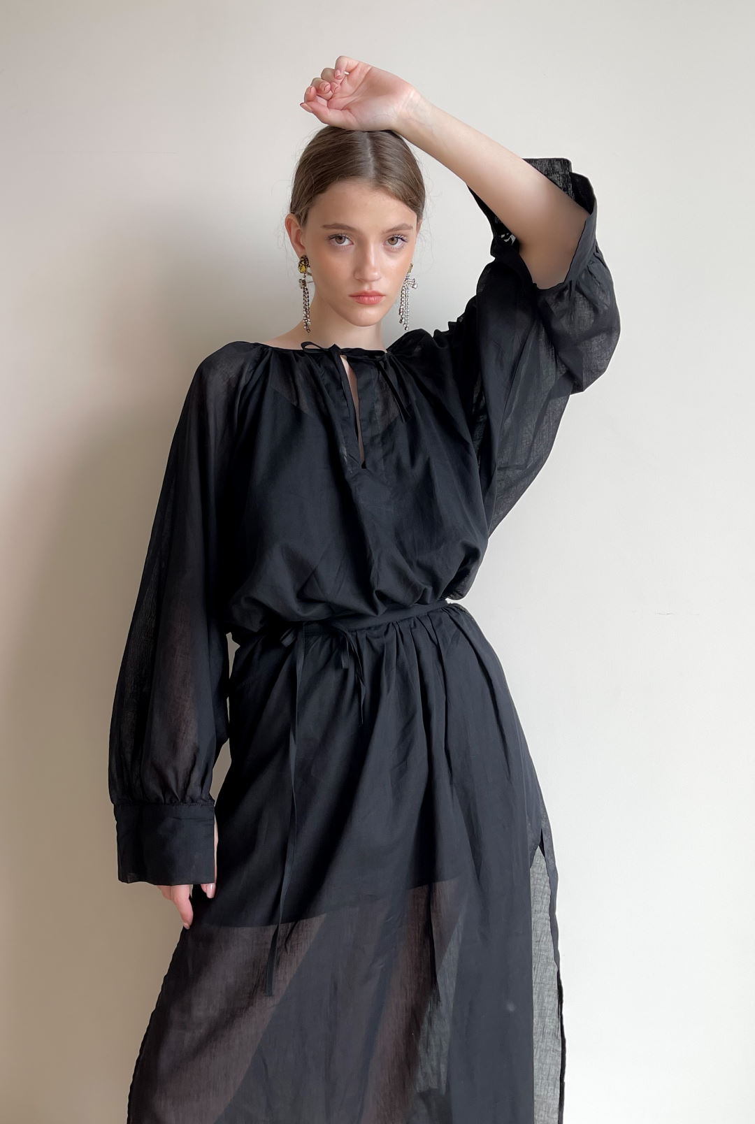 Платье кимоно из батиста черное PE.100.2212.07.150.07 от интернет-магазина PFG STUDIO
